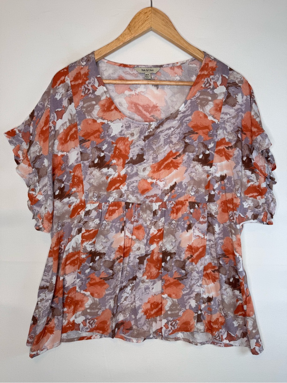 Yak & Yeti Blouse size M/L ruffle sleeve, gathered front, boho rust, gray, brown
